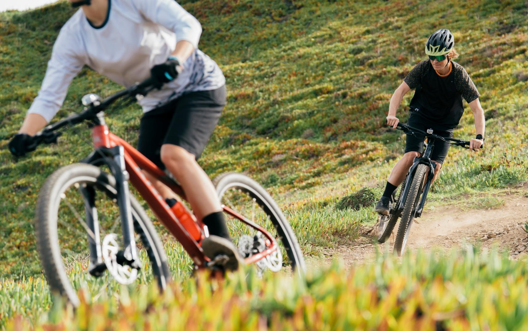 Jak zrobić wheelie na rowerze – krótki poradnik