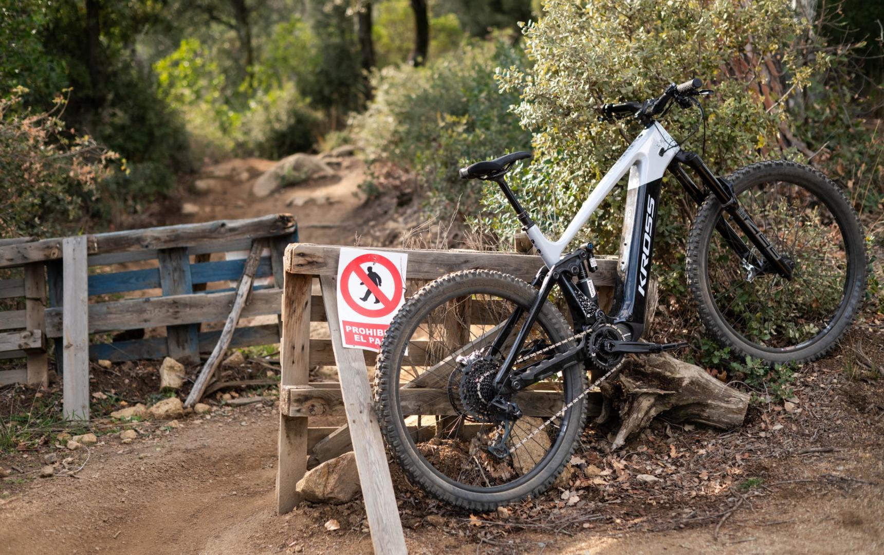 Znakowanie roweru – czy warto, gdzie wykonać