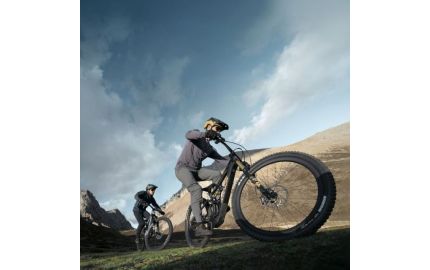 KROSS wyłącznym dystrybutorem rowerów elektrycznych Amflow w CEE