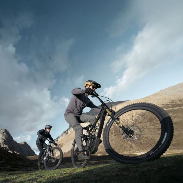 KROSS wyłącznym dystrybutorem rowerów elektrycznych Amflow w CEE