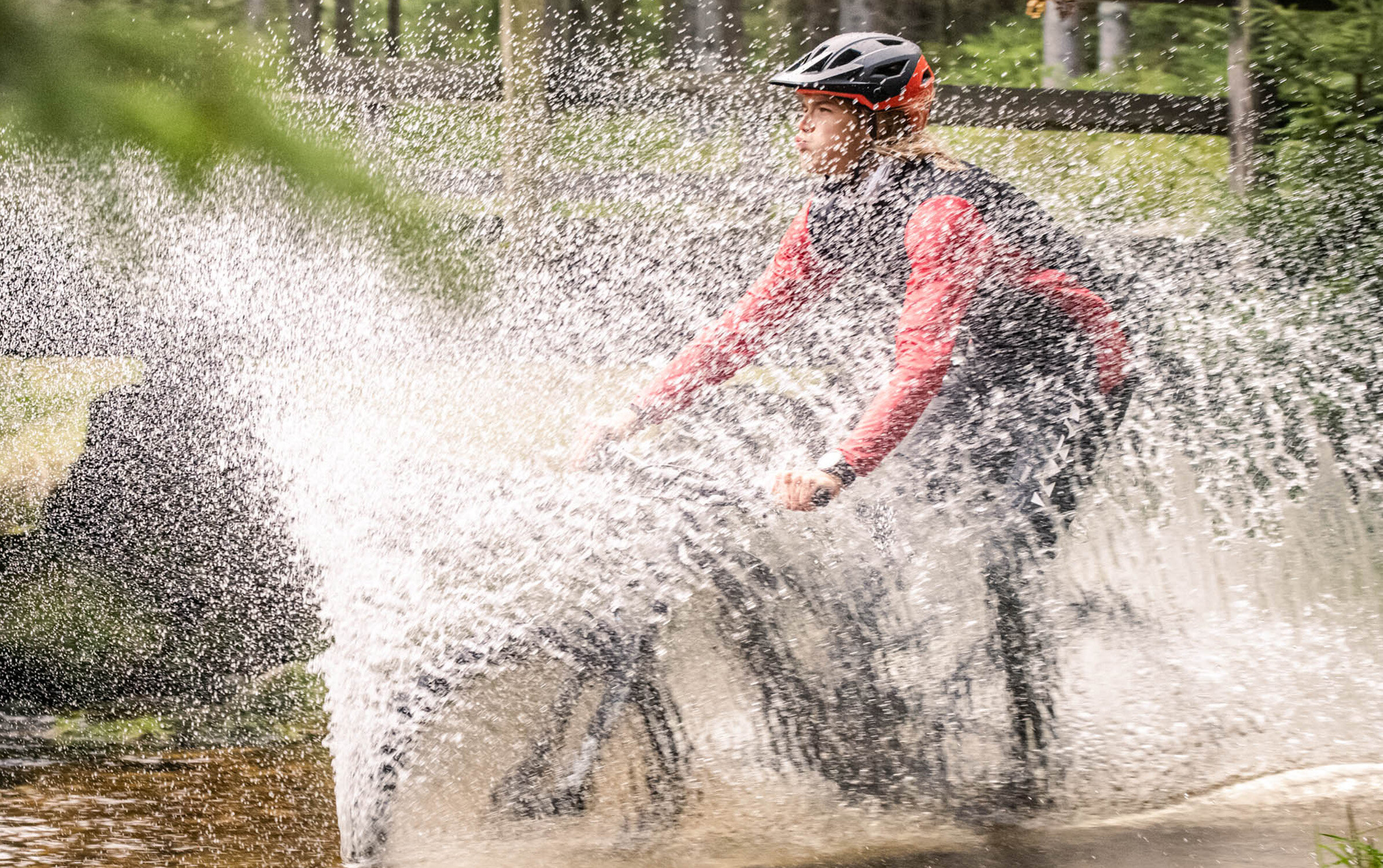 Trzecia tablica rejestracyjna na bagażnik rowerowy. Kiedy jest wymagana? >>