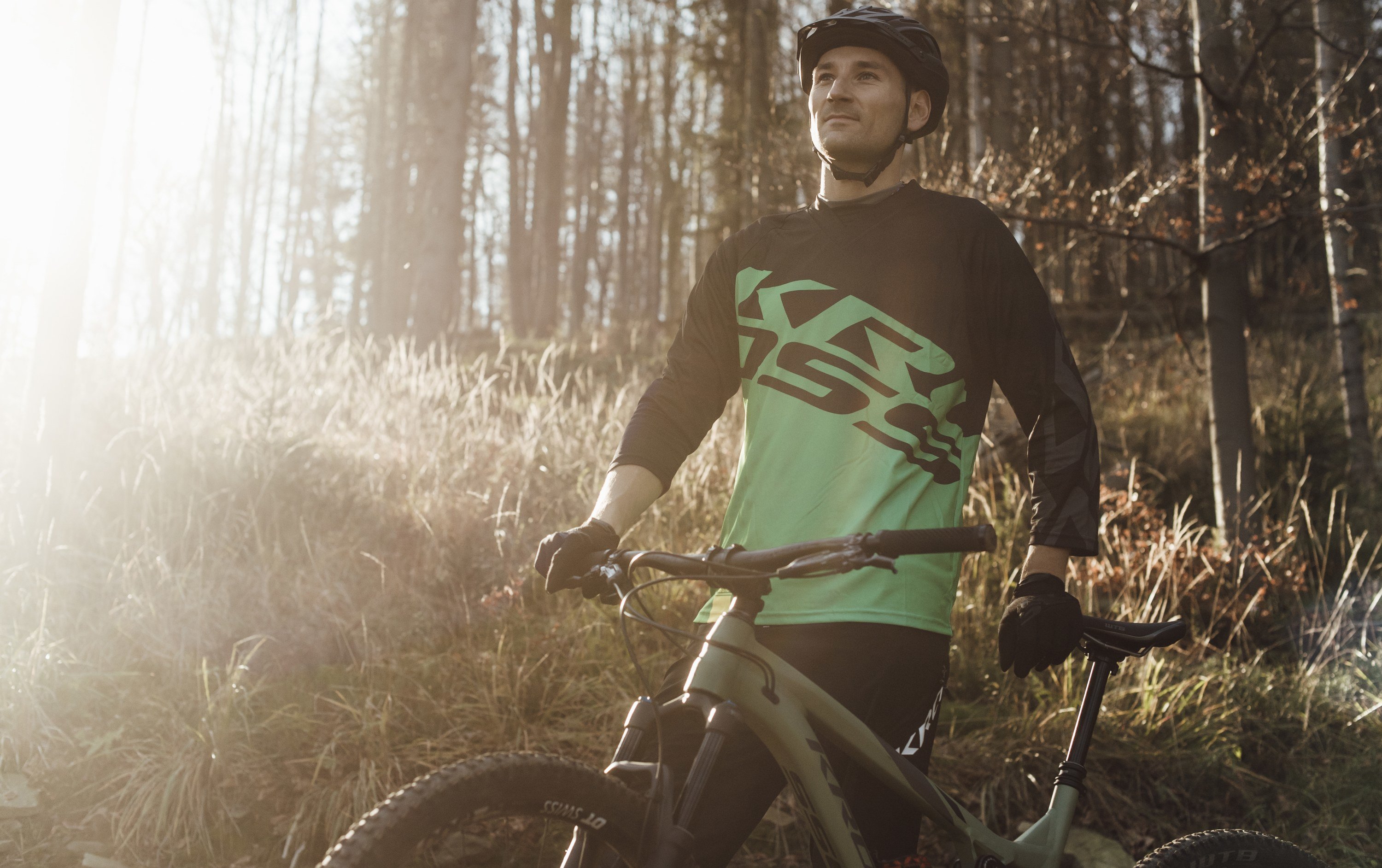 Jak ubierać się na rower jesienią i zimą? Jak ubierać się na rower jesienią i zimą?